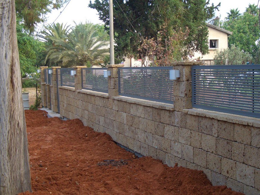 גדר על מעקה אבן 22